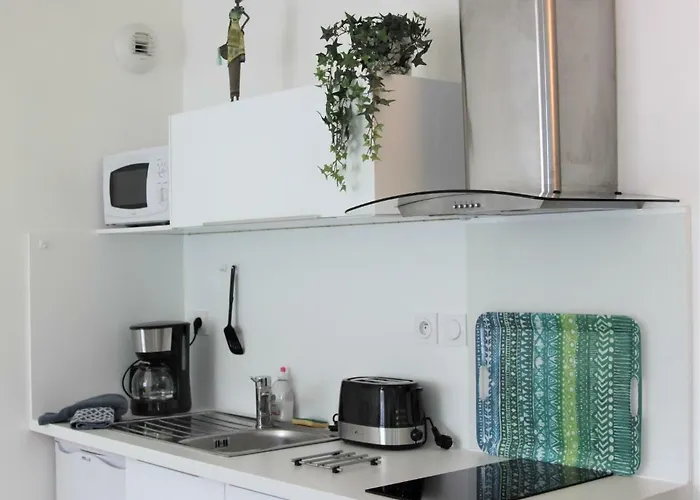 Clos Chantegrive شقة