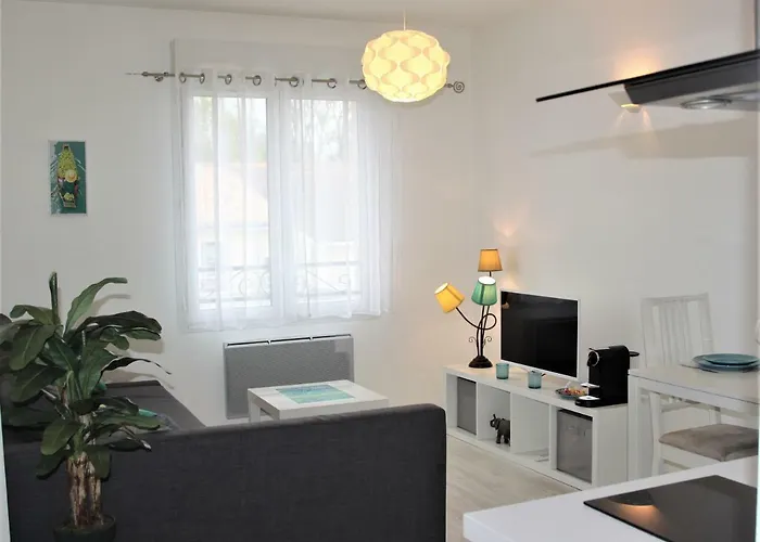 شقة Clos Chantegrive